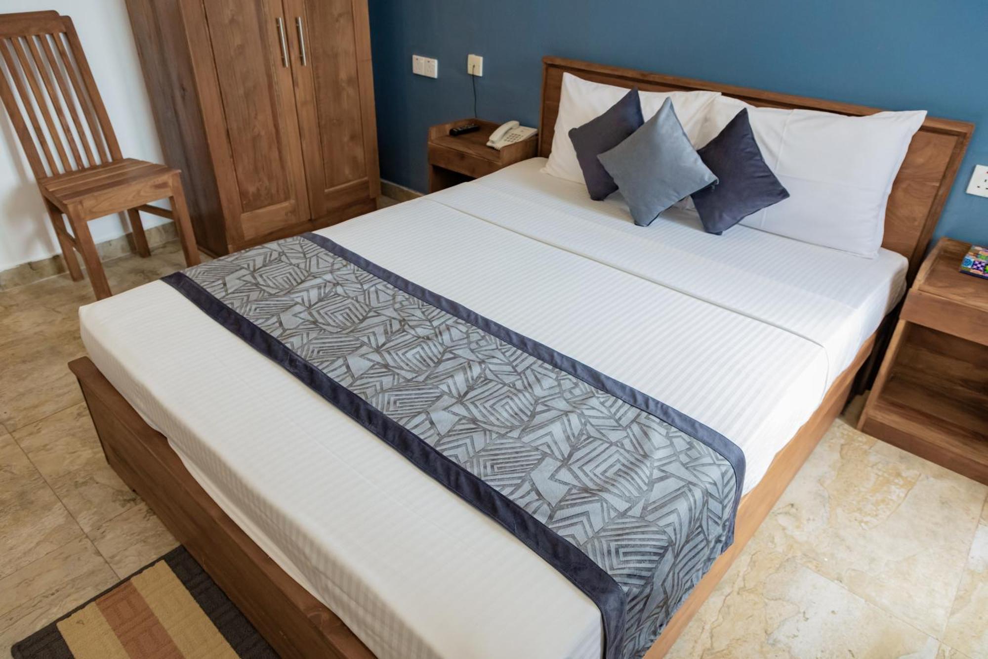 Pearl Island Inn Джафна Экстерьер фото
