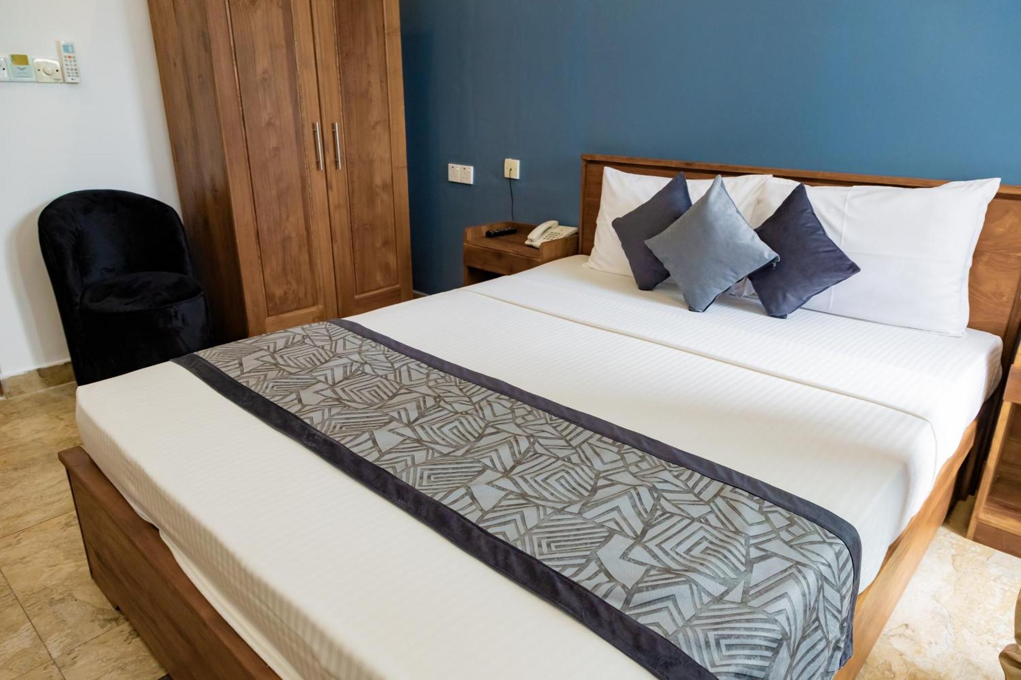 Pearl Island Inn Джафна Экстерьер фото
